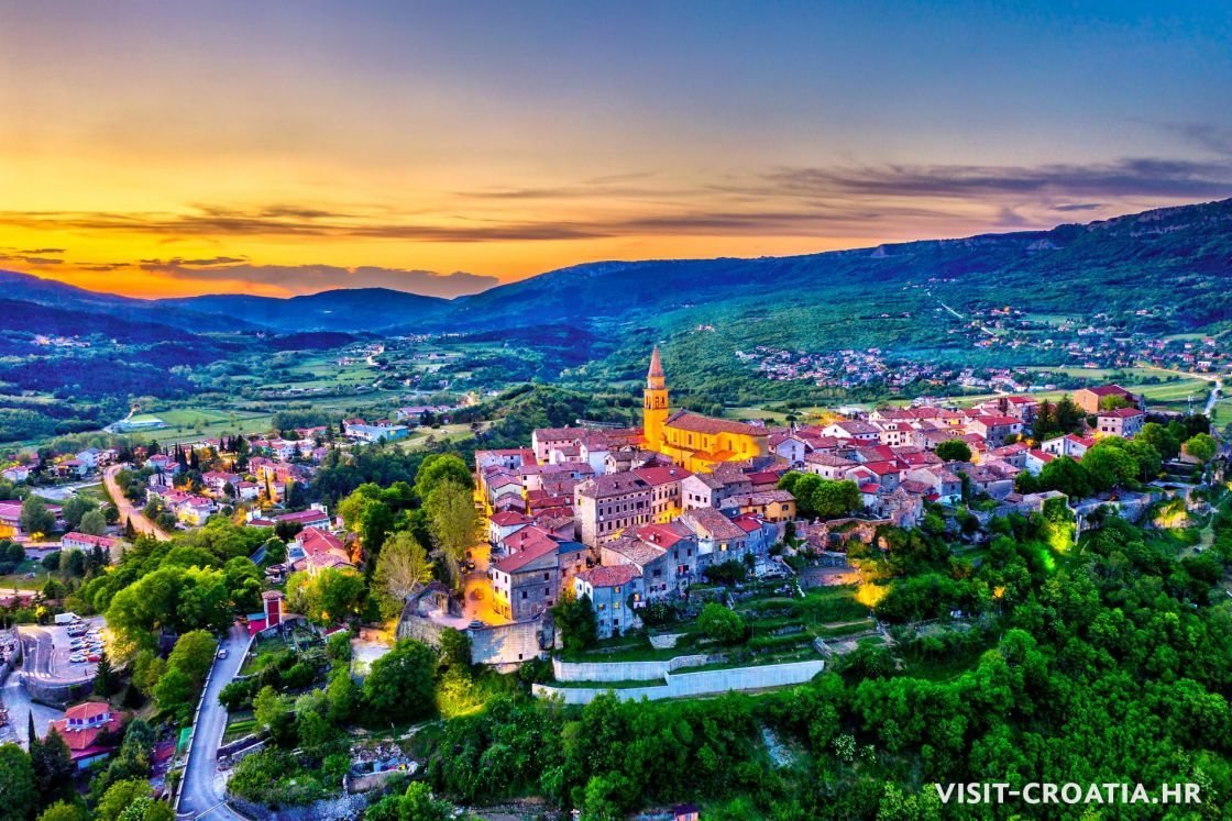 Groznjan and Buzet day tour from Pula