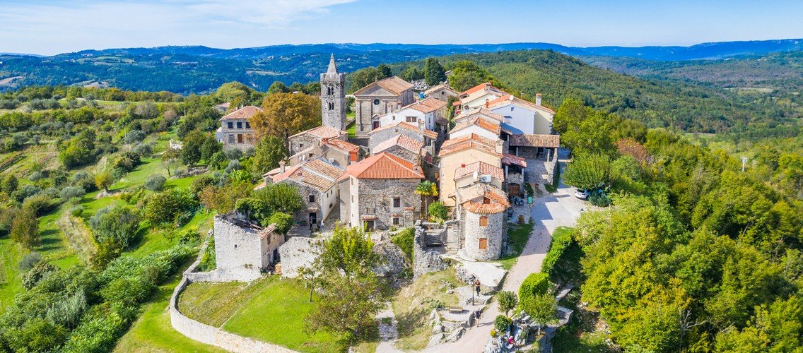 Hum and Istrian villages day trip from Pula
